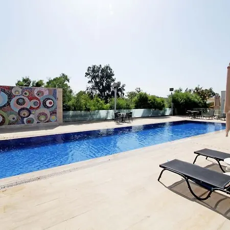 Apartment Sea Front With Sandy Private Jetty *