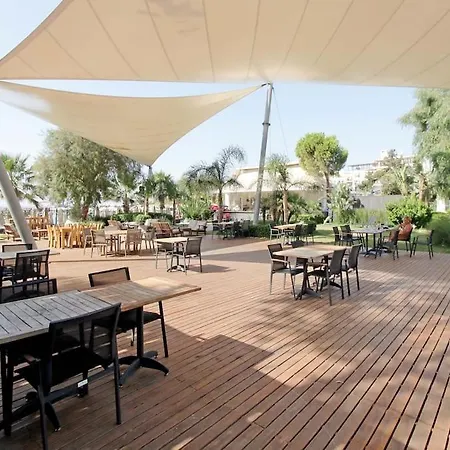 Apartamento Sea Front With Sandy Private Jetty *