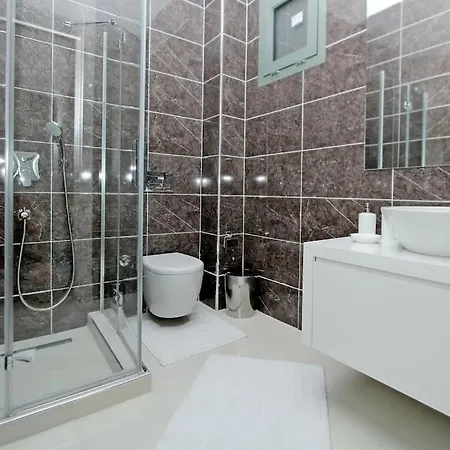 Apartamento Sea Front With Sandy Private Jetty